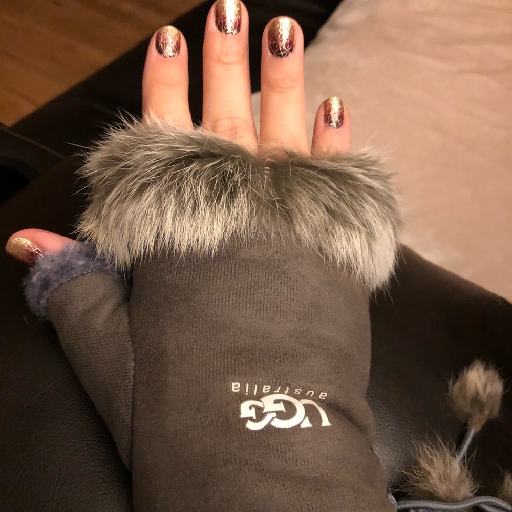 New ugg gloves